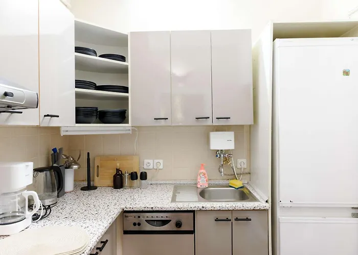Apartamento Old Town - 2br - Living - Sleeps 8 - Metro 1 Minute - Newly Renovated
